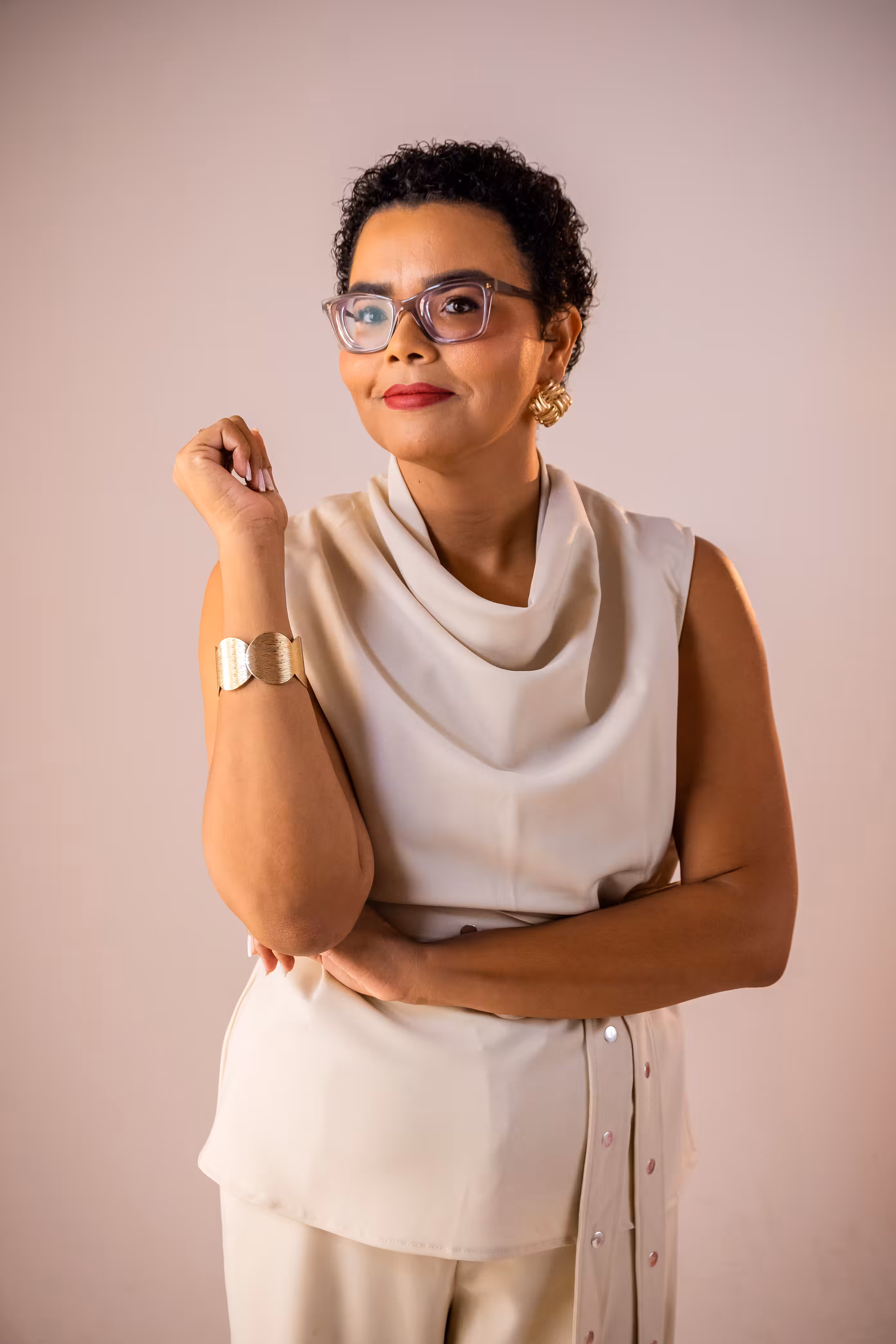 Dra. Sybelle Gomes, advogada de aposentadoria e INSS